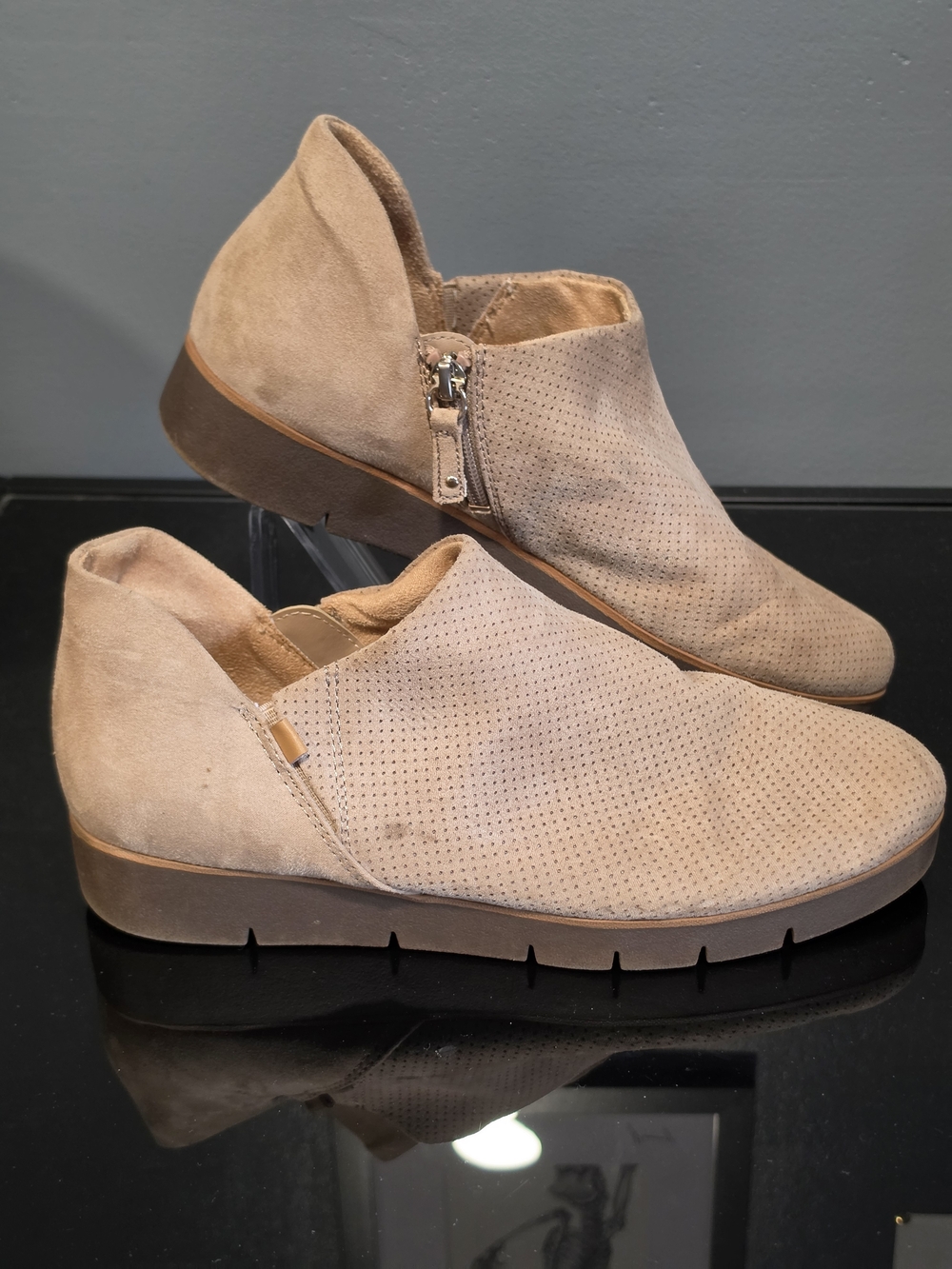 Dr. Scholl's Taupe Suede Perforated Slip-On Mules with Side Zip Womens Size 8